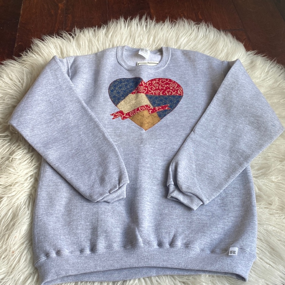 NWT Women’s Russell Athletic Crew Sweatshirt with Heart Patch, Grey, Size M.